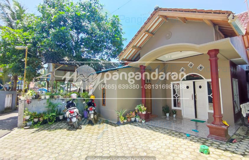   Tampilan depan Rumah Teh Hima Pangandaran